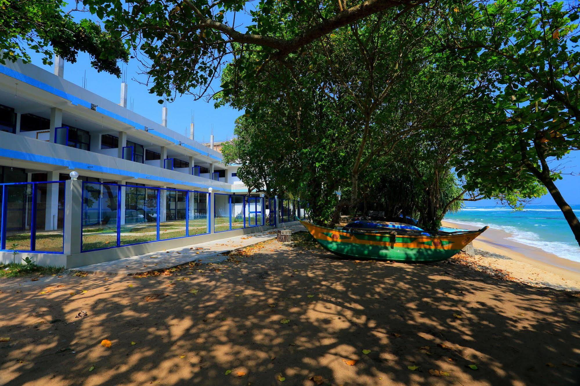 Paradise Beach Resort & Diving School Mirissa Luaran gambar